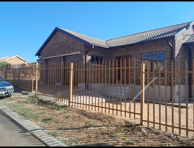 4 BEDROOM HOUSE FOR SALE IN EMDO PARK